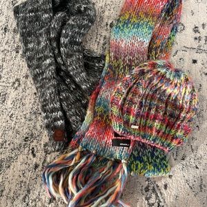 Scarf and Hat bundle rainbow multicolored knit like new